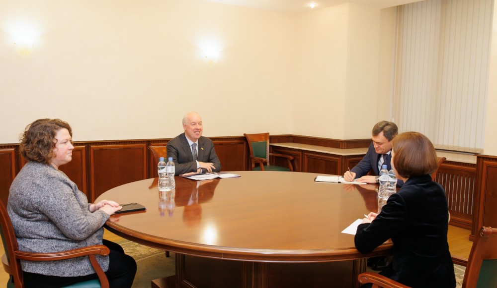 Maia Sandu s-a întâlnit cu Ambasadorul SUA, Kent Logsdon. Despre ce au discutat cei doi oficiali